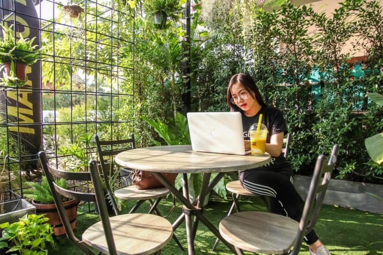 Why Remote Work Is on The Rise (+ Top 100 Companies for Remote Jobs)
