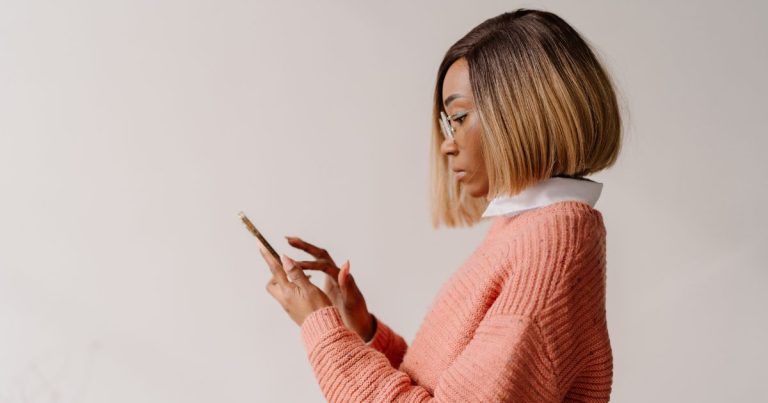 How to Make Money from Your Phone: 7 Ideas to Try This Weekend