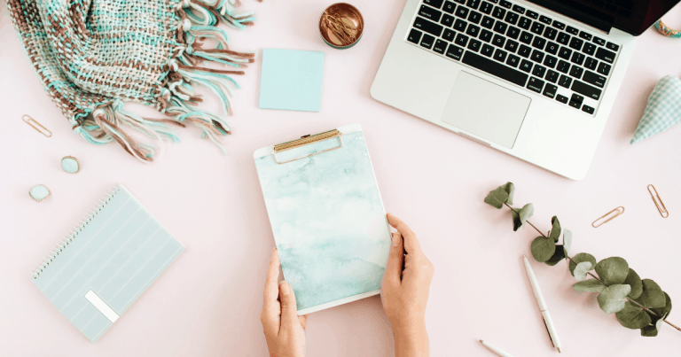 How Arfa Nazeer of She Means Blogging Turned Her Blog into a Real Business - interview