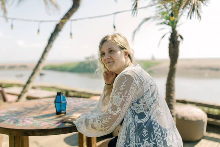 How Quinn Made $32K in the First 4 Months of Her Business (without a Strategy, Funnel or Email List)