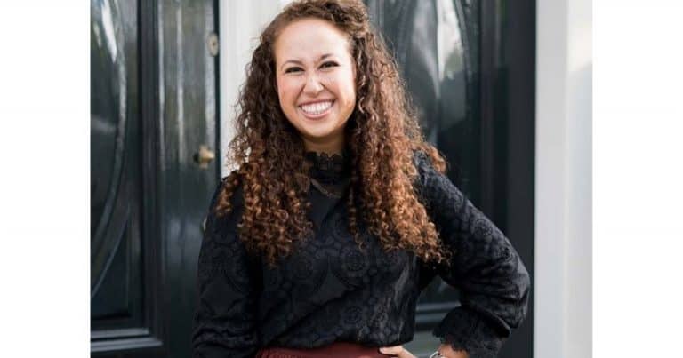 How Hailey Noa Went from a Burned-Out Lawyer to an Aligned Soul Purpose & Business Coach