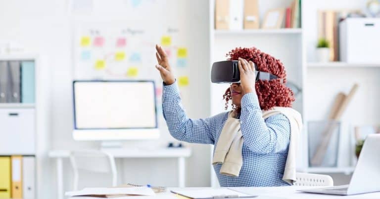 How Digital Solutions Like the Metaverse Transform The B2B Industry