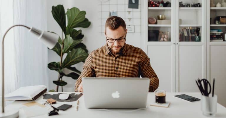 5 Factors That Affect Your Work from Home Productivity - successful blogging