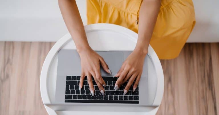 From Blog Income to Smart Investments: Using Blog Revenue to Grow Your Money