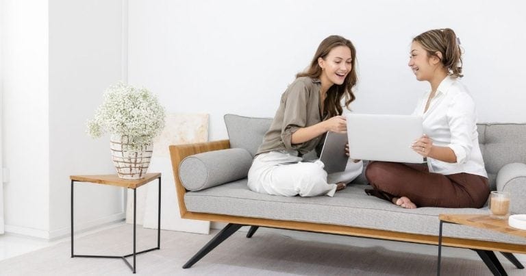 11 Travel Bloggers Share How They Grew Their Blog Traffic and Income