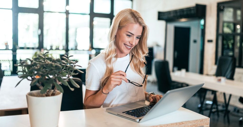 From Online Income to Real Assets: How Entrepreneurs Think About Income-Producing Property